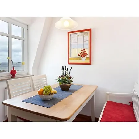 Cosy In Near Seabeach